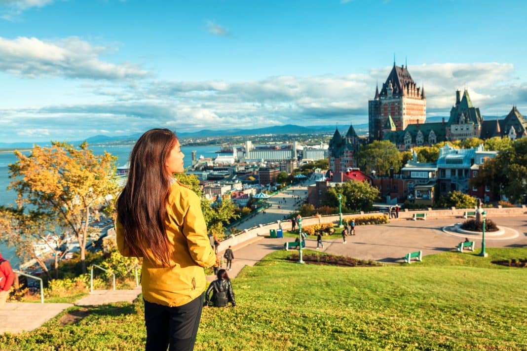 femme déménage seule canada