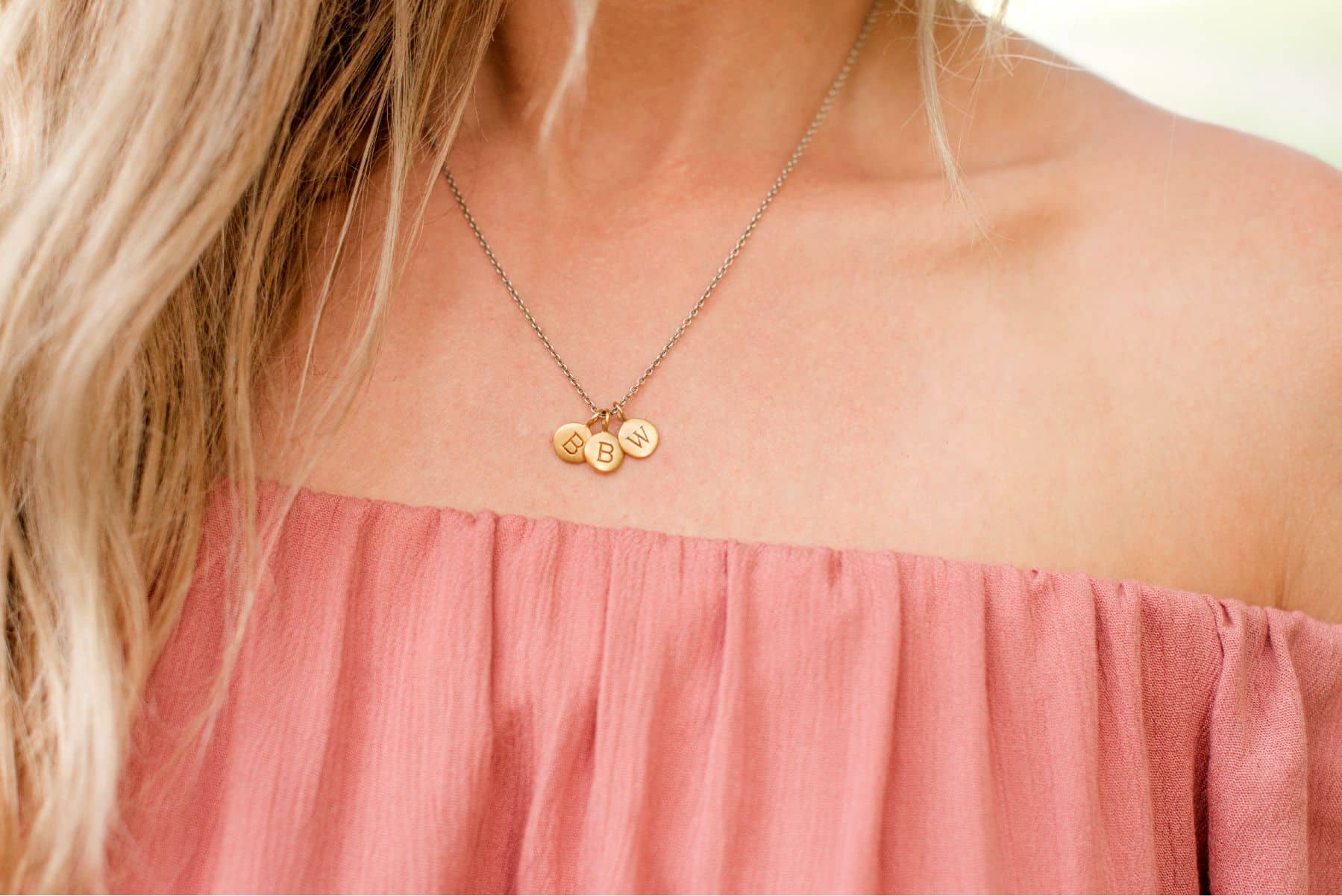 collier avec lettre