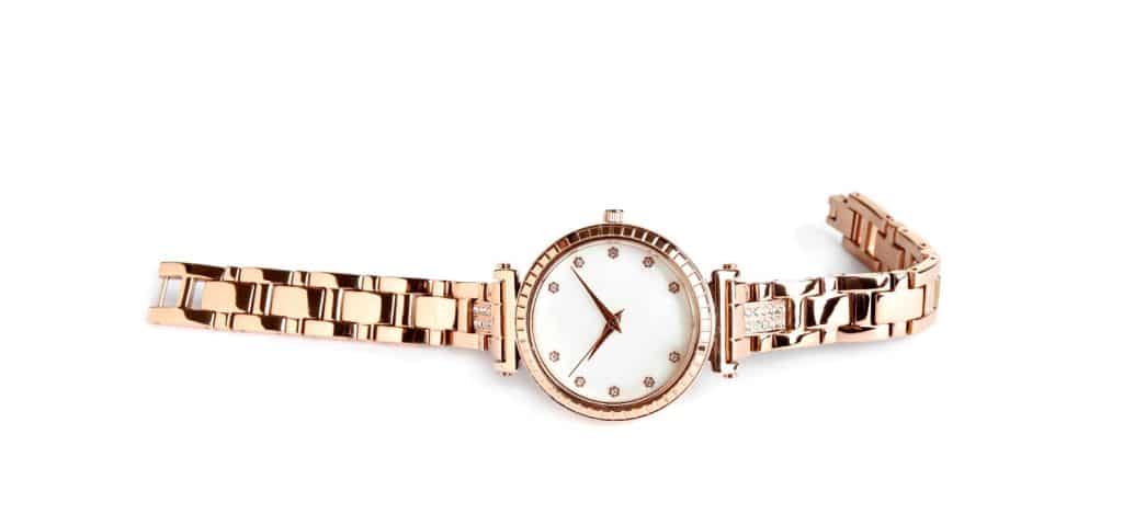 montre en or à la mode