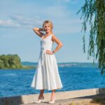La robe midi : la pièce élégante à adopter en toutes occasions